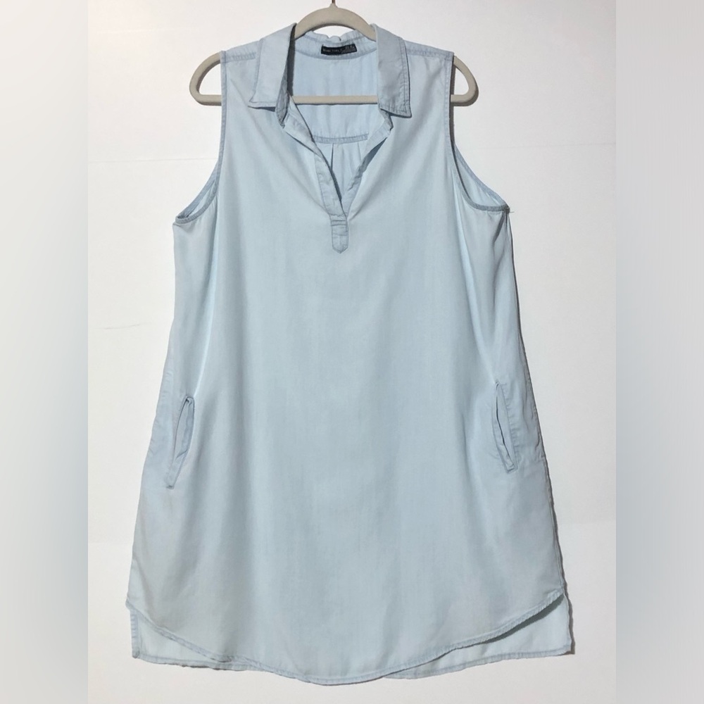 Black Tape Women’s Blue Light Wash Sleeveless V-Neck Collar Jean Dress Size 1X